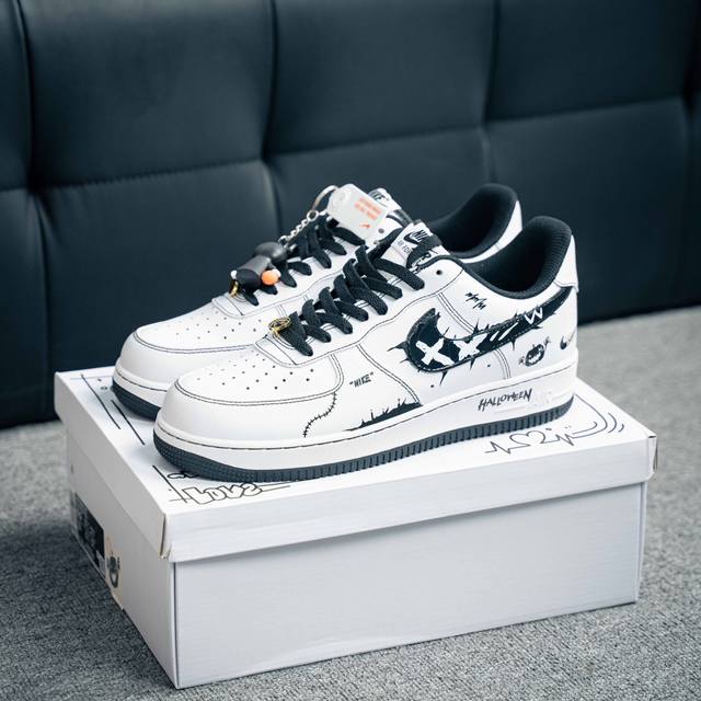 Air Force 1 Low 原装级别 原楦头原纸板 打造纯正空军版型专注外贸渠道 全掌内置蜂窝气垫 原盒配件 原厂中底钢印、拉帮完美 货号：CT2585 1