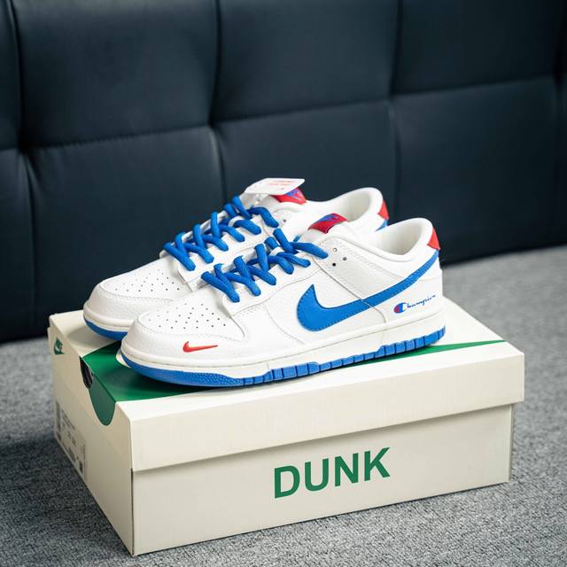 Nike Dunk 全套原楦原模倾力打造完美版型 独家原厂航空铝磨具打磨大底 鞋头坡度极致还原 无解鞋型 原盒原配 圈内天花板工艺 原厂冲刀 超高清洁度 全鞋零