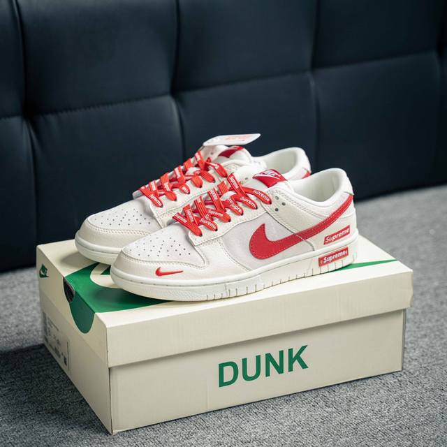 Nike Dunk 全套原楦原模倾力打造完美版型 独家原厂航空铝磨具打磨大底 鞋头坡度极致还原 无解鞋型 原盒原配 圈内天花板工艺 原厂冲刀 超高清洁度 全鞋零