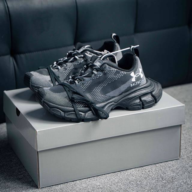 Balenciaga Phantom Sneaker 巴黎世家 巴黎世家3XL全新十代潮流跑鞋 增加全新设计 在延续 Track Trainer 户外轮廓和复杂