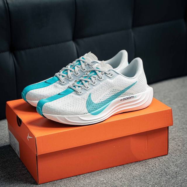 耐克 Nike Zoom Pegasus Plus登月超级飞马涡轮增压马拉松慢跑鞋 货号：FQ7262 004 尺码：36 36.5 37.5 38 38.5