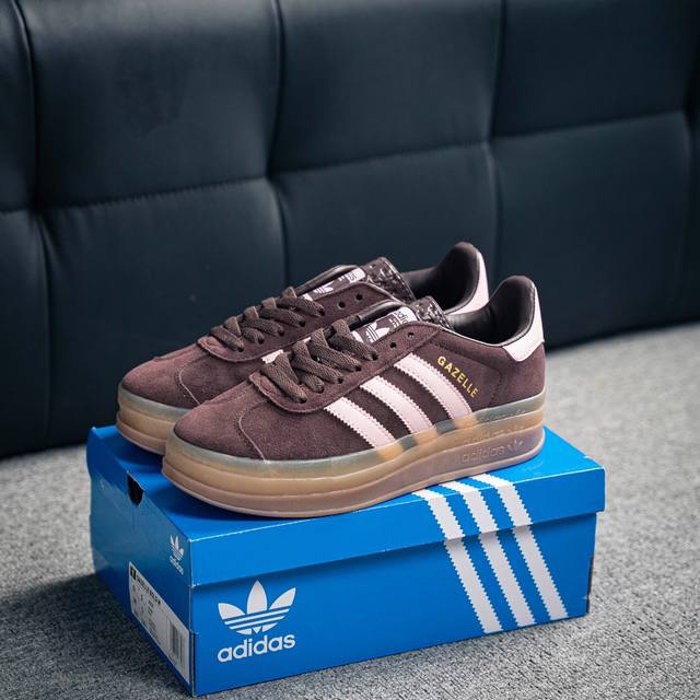 ADIDAS Originals Gazelle Bold W 三层底低帮耐磨厚底增高板鞋 鞋头出色设计 塑就出众贴合感 稳固的后跟贴合足部曲线设计 软弹舒适