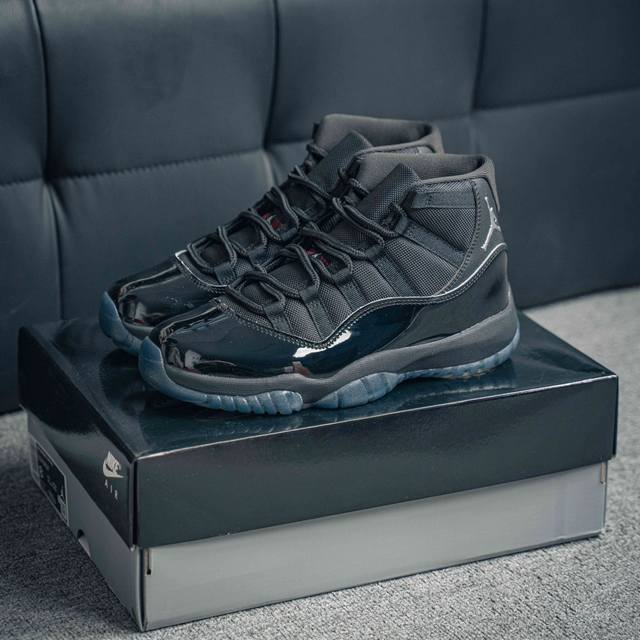 Air Jordan AJ11 Retro 原楦原档案数据开模打造 原厂中底拉帮钢印 原厂漆皮 防冻不开裂 头层皮料 原装鞋撑 水晶大底正确色度色泽 原楦原数据