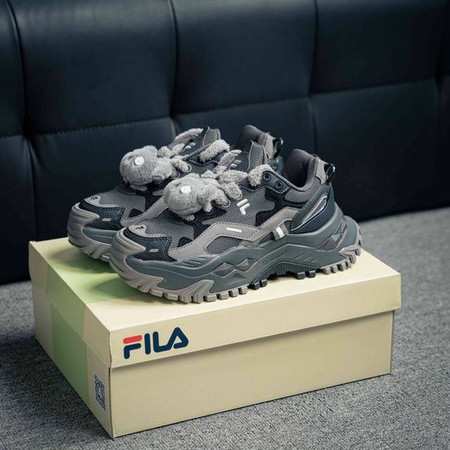 FILA FUSION斐乐潮牌 织物合成革 舒适百搭防滑耐磨 低帮 生活休闲鞋 货号：T12W441005FFT 尺码：35 36 36.5 37.5 38 3