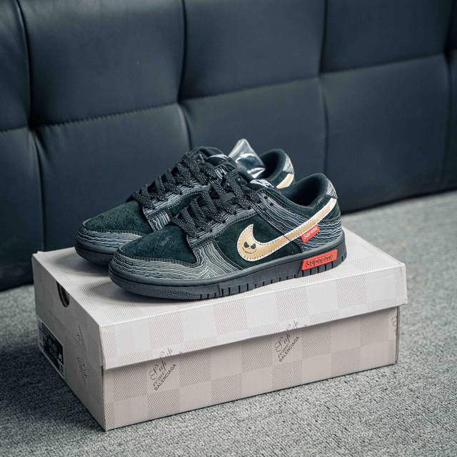 Nike Dunk 全套原楦原模倾力打造完美版型 独家原厂航空铝磨具打磨大底 鞋头坡度极致还原 无解鞋型 原盒原配 圈内天花板工艺 原厂冲刀 超高清洁度 全鞋零