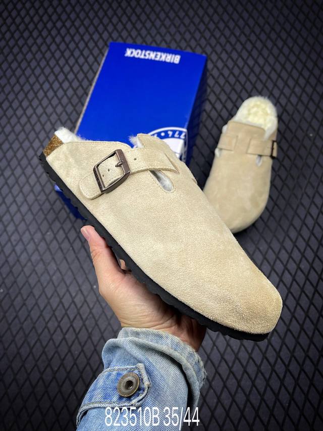 德国百年知名鞋履品牌 博肯Birkenstock 勃肯半拖系列 采用质地柔软牛皮绒面革植入羊羔毛鞋垫和里衬材质 中底搭载缓震软木橡胶 外置EVA轻量片装外底 尺