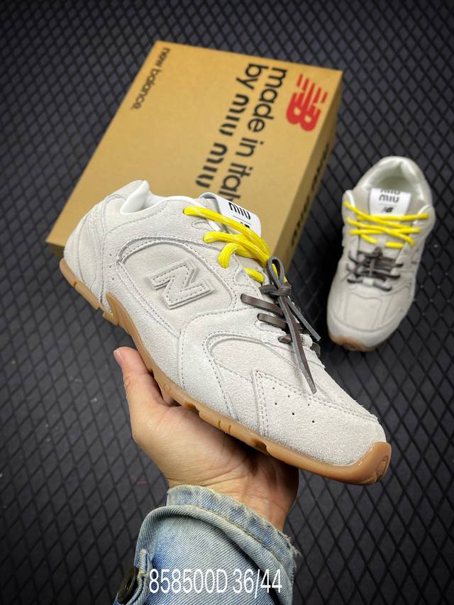 DMiumiu x New Balance 联名款NB运动鞋 面料: 原版定制进口头层牛皮 内里：原版进口羊皮里 鞋底：原版开模防滑生胶底 尺码：36-44 半