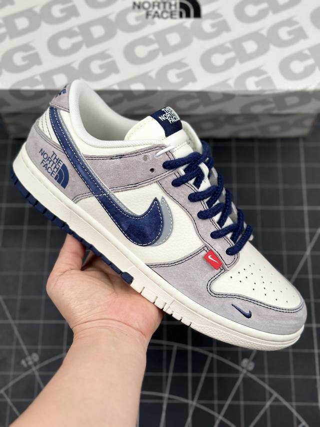 Nk SB Dunk Low 北面联名-灰猪八蓝勾 周年高端定制 低帮休闲板鞋 #定制鞋盒 大厂纯原品质出货 超高清洁度 皮料切割干净无任何毛边 细节完美 货号