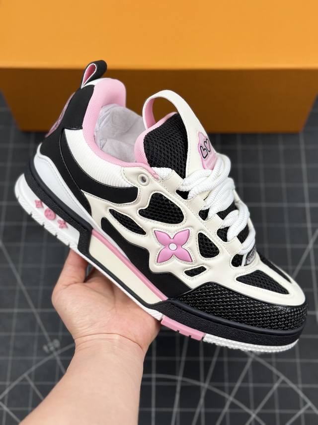 LV-路易-威登trainer 2024走秀最新款原版1：1开发复刻！！上脚非常舒适 做工精细鞋面由意大利进口小牛皮拼接，侧边饰有品牌LOGO标志，进口网布垫脚