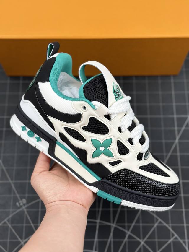 LV-路易-威登trainer 2024走秀最新款原版1：1开发复刻！！上脚非常舒适 做工精细鞋面由意大利进口小牛皮拼接，侧边饰有品牌LOGO标志，进口网布垫脚