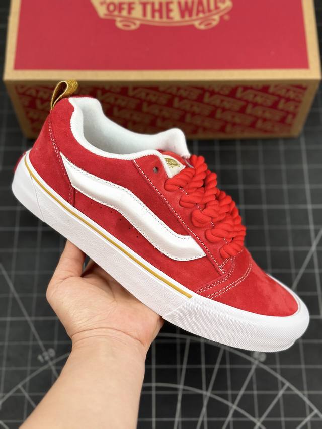 Vans Classics Knu Skool 范斯新款 中国好 麻绳鞋带低帮复古休闲面包鞋 Vans超火的土豆鞋，复古经典，鞋头放大、包边上移加厚、鞋舌加厚。