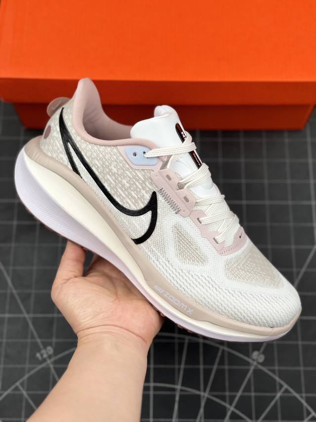 NIKE VOMERO 17 轻量跑鞋 夏季网面徒步运动缓震跑步鞋 全新配色内置双zoom气垫 vomero是耐克旗下的运动鞋系列，vomero是给外旋的人跑步