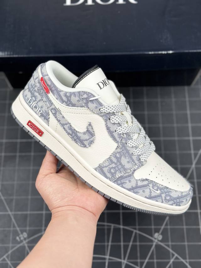 Air Jordan 1 Low AJ1 乔1 迪奥联名-灰蓝红标 高端定制 低帮复古篮球鞋 #定制鞋盒 大厂纯原品质出货 超高清洁度 皮料切割干净无任何毛边