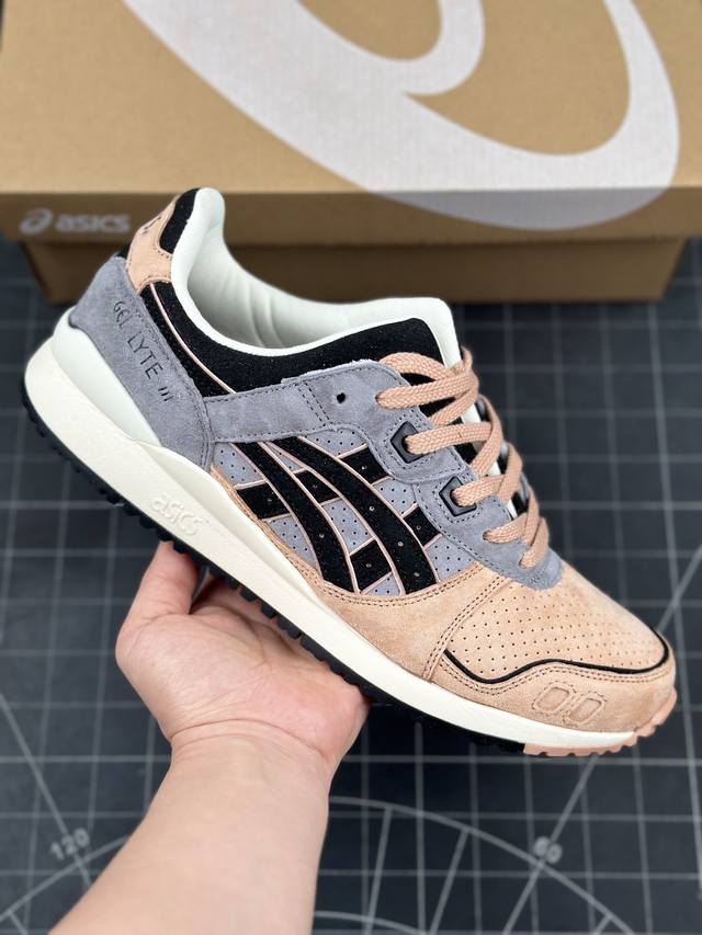 公司级Asics Gel-Lyte III OG系列低帮经典复古休闲运动跑步鞋 采用硬质牛剖革组合透气针织鞋面材质 升级EVA全新缓震中底部位科技组合耐磨橡胶外