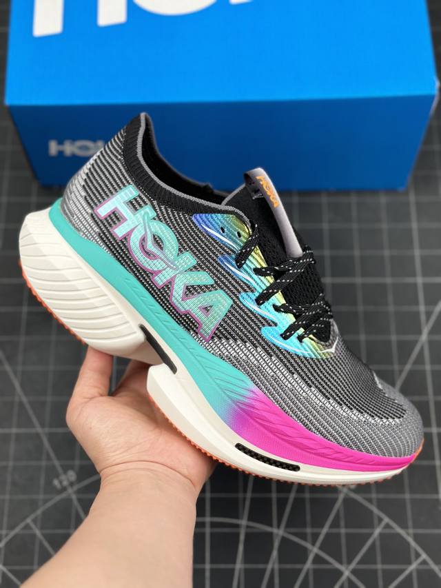 HOKA ONE ONE男女款夏季专业竞速跑鞋 U CIELO X1耐磨稳定 减震防滑训练跑步鞋 迄今为止HOKA路跑产品矩阵中能量反馈 “最“强的新一代旗舰竞