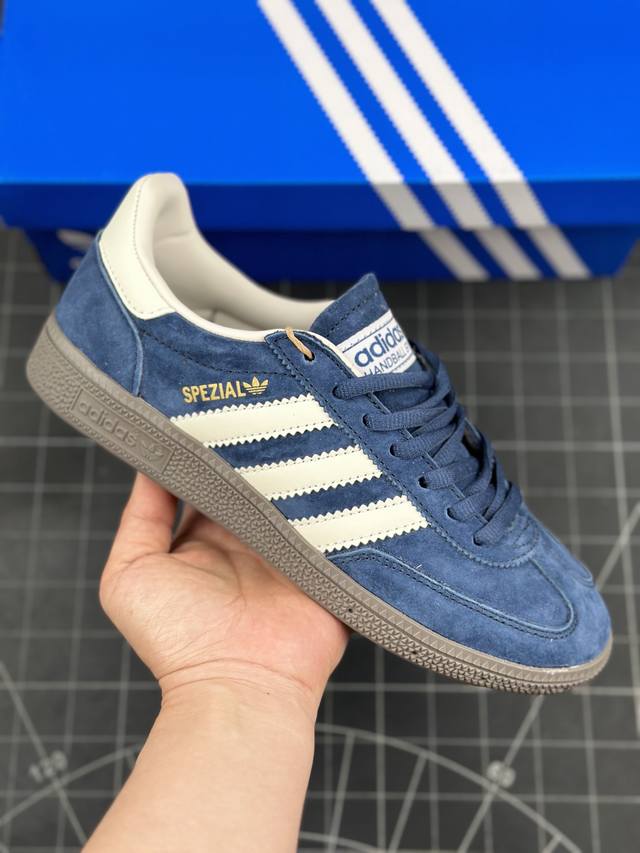 阿迪达斯Adidas Originals Handball SPZL 手球运动员系列百搭休闲运动板鞋“翻毛藏蓝奶白焦糖底” #男女鞋半码制#原楦开发纸版楦型#采