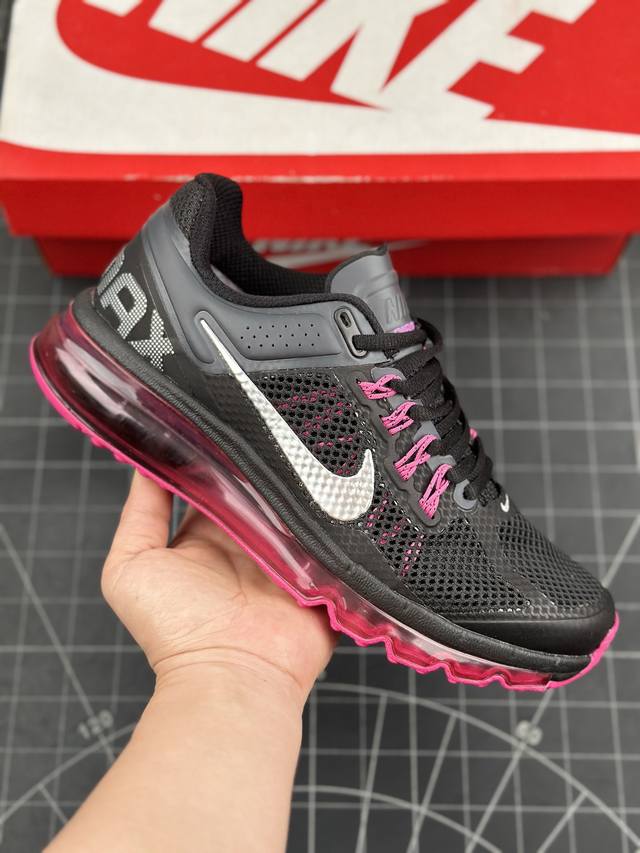 公司级Nk Air Max 2013 GS 耐克复古透气网布气垫跑鞋 #搭配全掌式 Max Air 气垫，为步伐注入充沛活力。半透明中底和外底，为整体造型画龙点