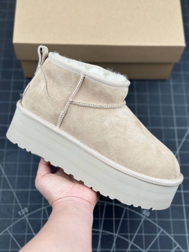 全网最齐 ugg 90个配色 市面顶级版本 UGG 厚底短筒5cm 小红书爆款 广州外贸大厂生产 鞋头到鞋垫真羊皮毛一体 独立外盒包装 芯片 带防水工艺 区别市