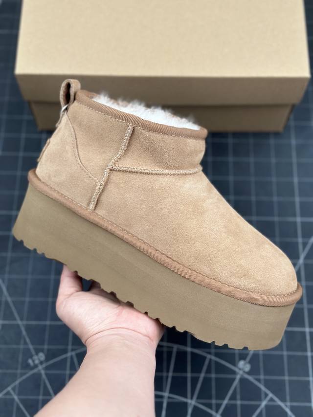 全网最齐 ugg 90个配色 市面顶级版本 UGG 厚底短筒5cm 小红书爆款 广州外贸大厂生产 鞋头到鞋垫真羊皮毛一体 独立外盒包装 芯片 带防水工艺 区别市