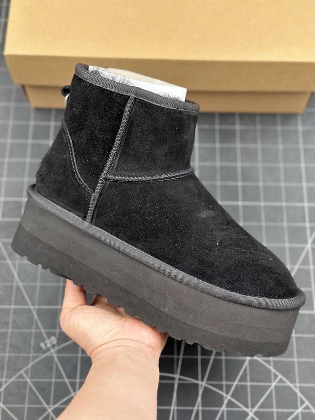 全网最齐 ugg 90个配色 市面顶级版本 UGG 厚底中筒5cm 小红书爆款 广州外贸大厂生产 鞋头到鞋垫真羊皮毛一体 独立外盒包装 芯片 带防水工艺 区别市