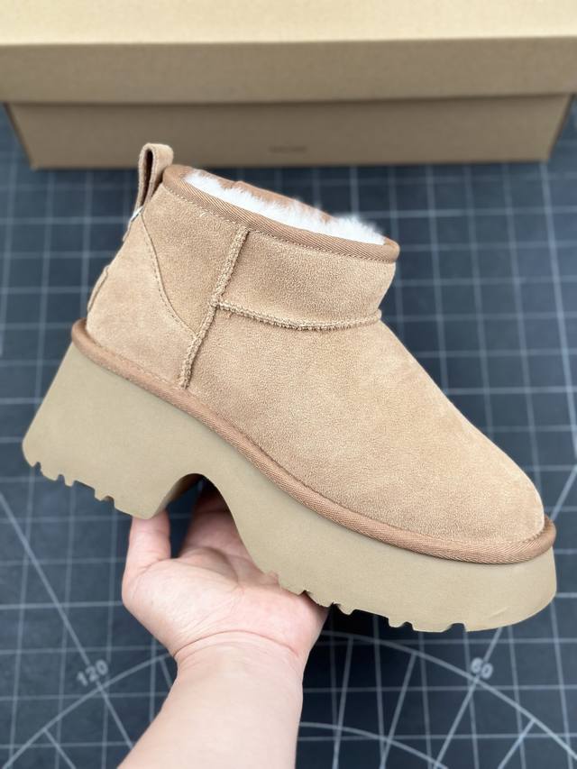 全网最齐 ugg 90个配色 市面顶级版本 UGG 短款鱼人坡跟 5cm厚底 羊皮毛一体雪地靴女款 广州外贸大厂生产 鞋头到鞋垫真羊皮毛一体 独立外盒包装 芯片