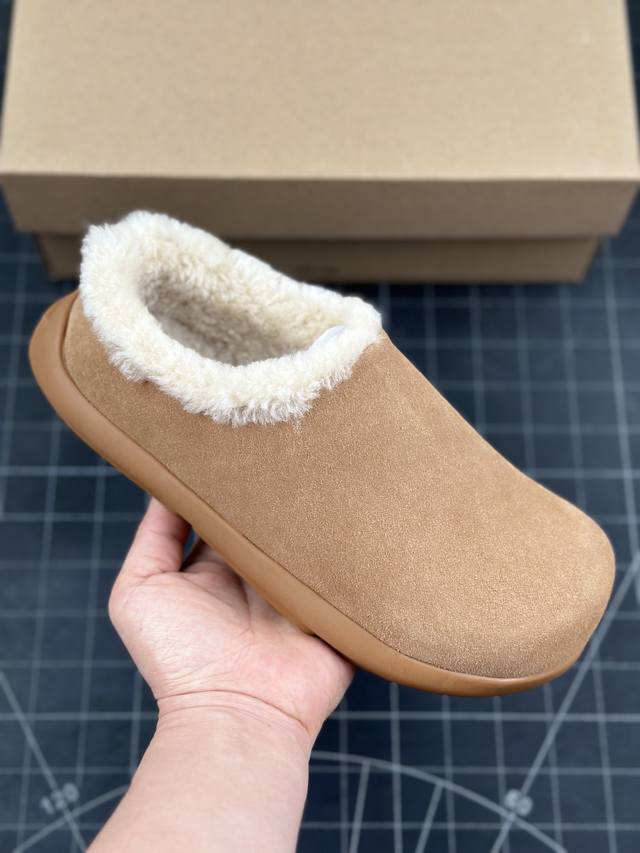 全网热卖款最齐 UGG 90个配色 市面顶级版本 UGG 小土豆 勃肯懒人拖鞋 1.5CM薄底 男女款 小红书爆款 广州外贸大厂生产 鞋头到鞋垫真羊皮毛一体 独