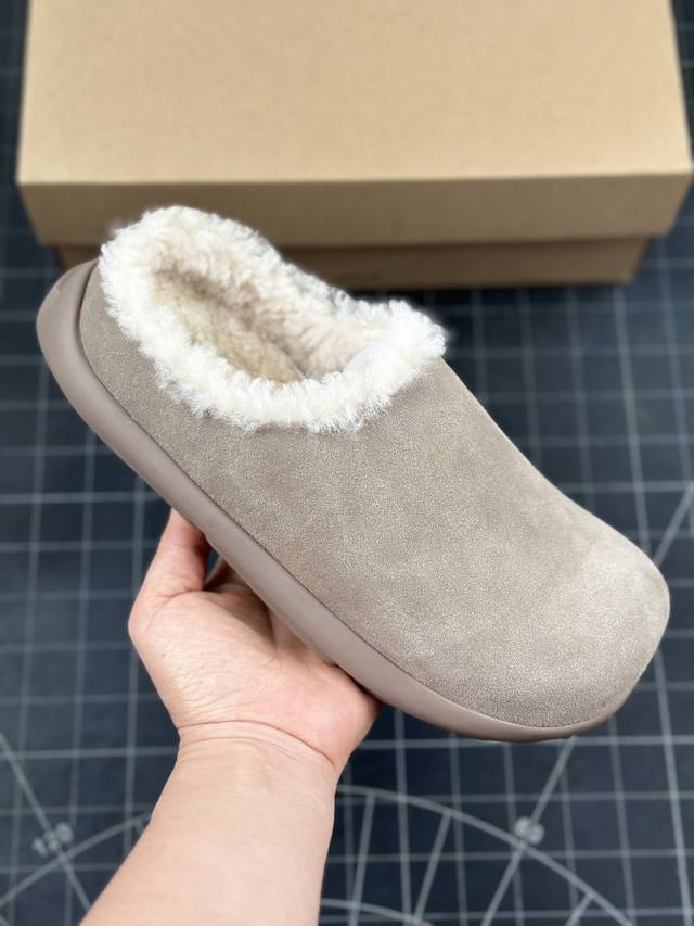 全网热卖款最齐 UGG 90个配色 市面顶级版本 UGG 小土豆 勃肯懒人拖鞋 1.5CM薄底 男女款 小红书爆款 广州外贸大厂生产 鞋头到鞋垫真羊皮毛一体 独