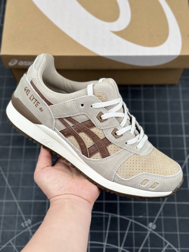 公司级Asics Gel-Lyte III OG系列低帮经典复古休闲运动跑步鞋 采用硬质牛剖革组合透气针织鞋面材质 升级EVA全新缓震中底部位科技组合耐磨橡胶外