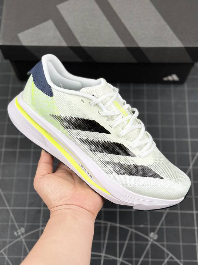 公司级阿迪达斯Adidas Adizero SL2 W透气网眼竞速跑鞋 冲向目标，一路向前，不断挑战和突破自我。无论是平时训练还是马拉松，让这款adidas跑步