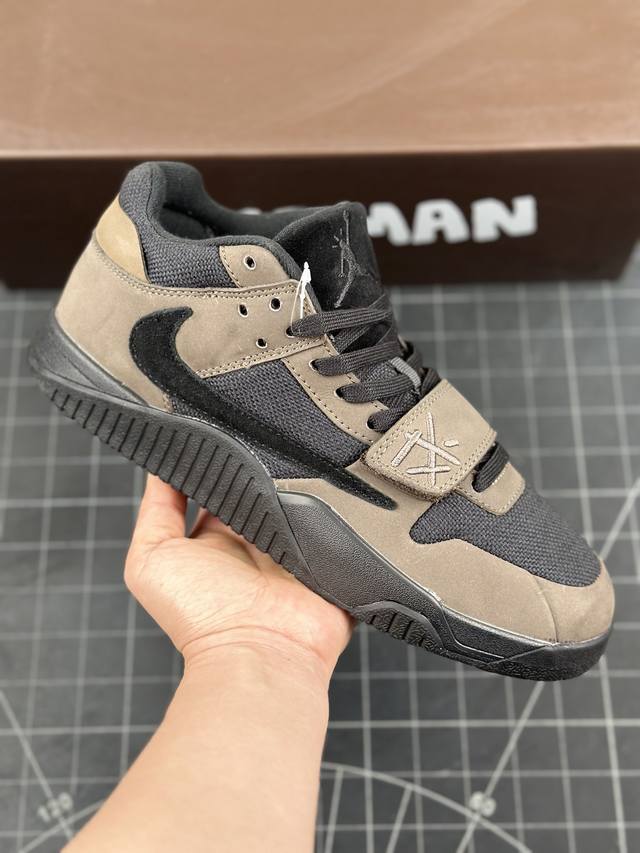 Travis Scott x Air Jordan Executive The Check 低帮 黑棕倒勾 乔丹篮球鞋系列 签名篮球鞋 Travis Scott