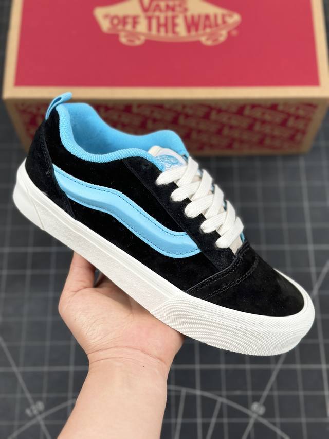 Vans Classics Knu-Skool 范斯官方 黑白蓝面包鞋Vans超火的土豆鞋 复古经典，鞋头放大、包边上移加厚、鞋舌加厚。Vans Classic