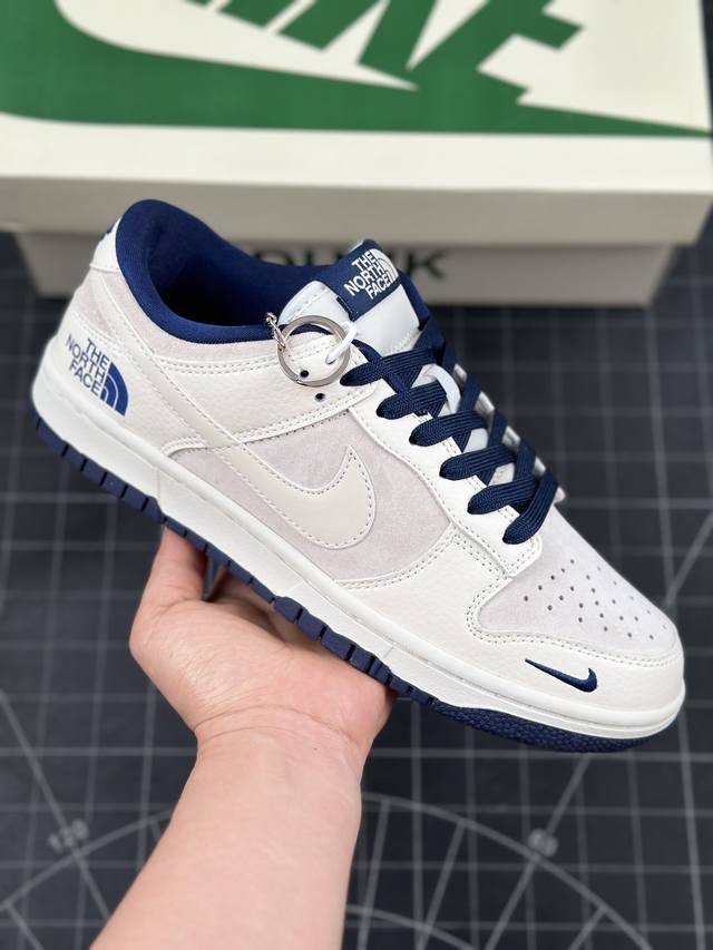 Nk SB Dunk Low 北面联名-灰猪八白勾 周年高端定制 低帮休闲板鞋 #定制鞋盒 大厂纯原品质出货 超高清洁度 皮料切割干净无任何毛边 细节完美 货号