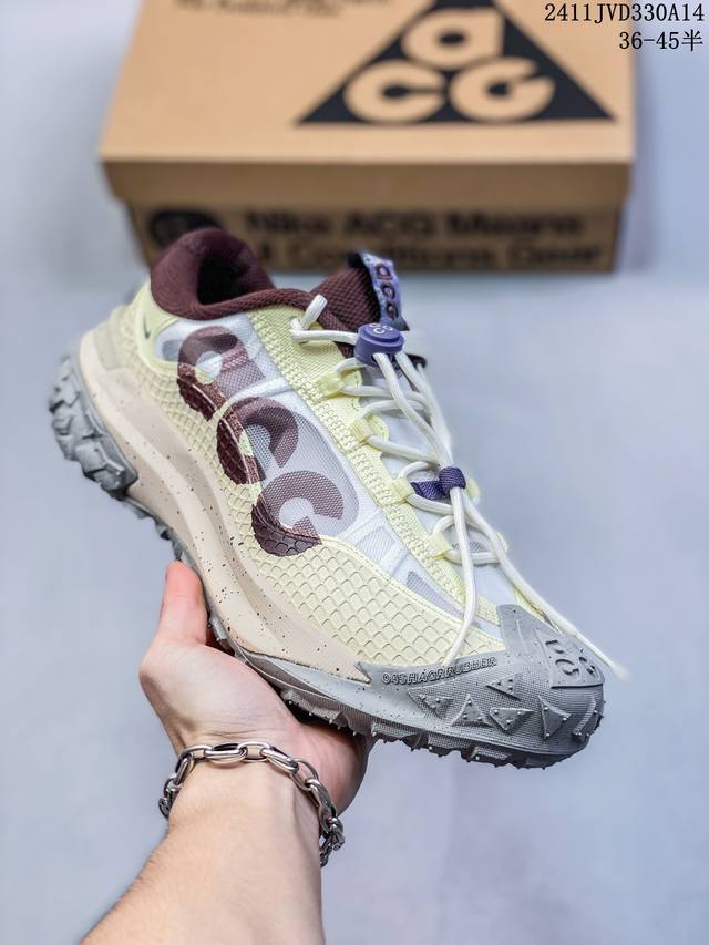 公司级acg Mountain Fly 2 Low 山脉2代系列 户外登山越野徒步跑鞋 沿袭前代高帮版型的设计传统 轻盈鞋面结合灵巧的脚踝包裹设计 为双足打造出