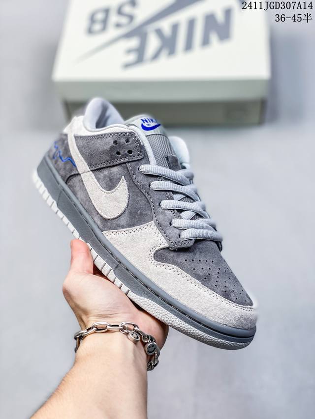 真标带半码耐克nike Sb Zoom Dunk Low 板鞋 系列经典百搭休闲运动板鞋 鞋舌的填充，使舒适性大大提升，同时也更方便穿脱中底部分则加入了脚感柔软