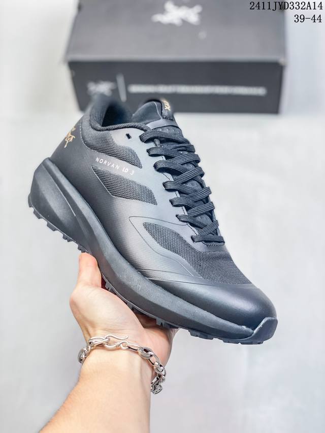 加拿大户外服饰品牌 始祖鸟 Arc Teryx Solano Leather Gore-Tex 系列多功能攀登轻快型户外 尺码：39-44 编码：11Jyd33