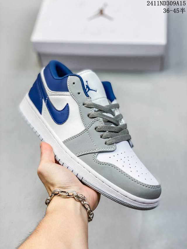 Jordan 乔丹 原比值一致厚实压手感这双aj也太小清新了，耐克nike Wmns Air Jordan 1 Low University Blue Aj1乔