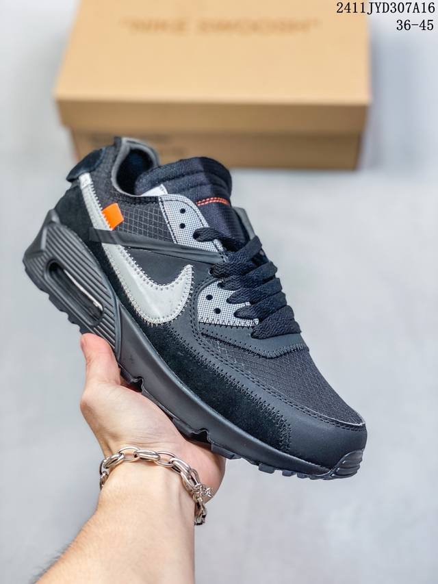 耐克nike Off-White X Nike Air Max90 Gpx 联名款 原厂原档案开发 组合底90系列小气垫跑鞋。鞋款在材质选用和细节设计上颠覆了原