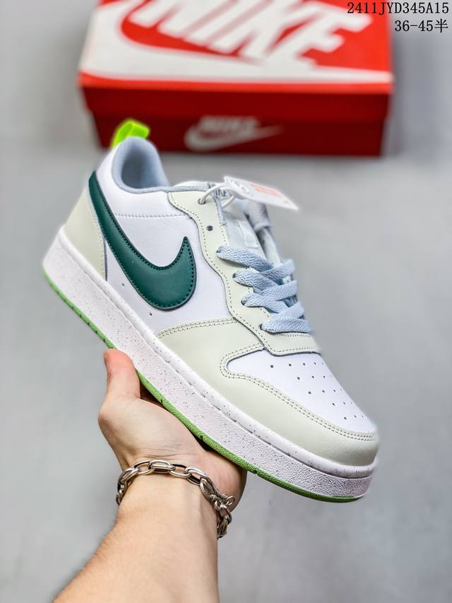 Nike Court Vision Low 百搭单品 受1980年代中期趋势的启发，Nikecourt Vision Low是一款融合了复古篮球风格的混合运动鞋