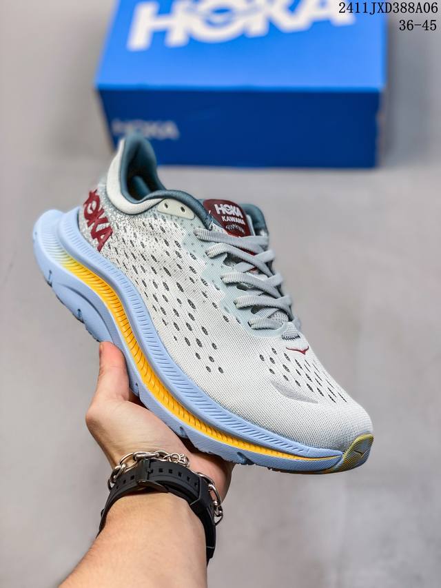 公司级小红书推荐hoka M Kawana Wide 全新配色 这个品牌来自于新西兰的毛利语，Hoka表示大地，One One表示飞越，连起来就是飞越地平线，O