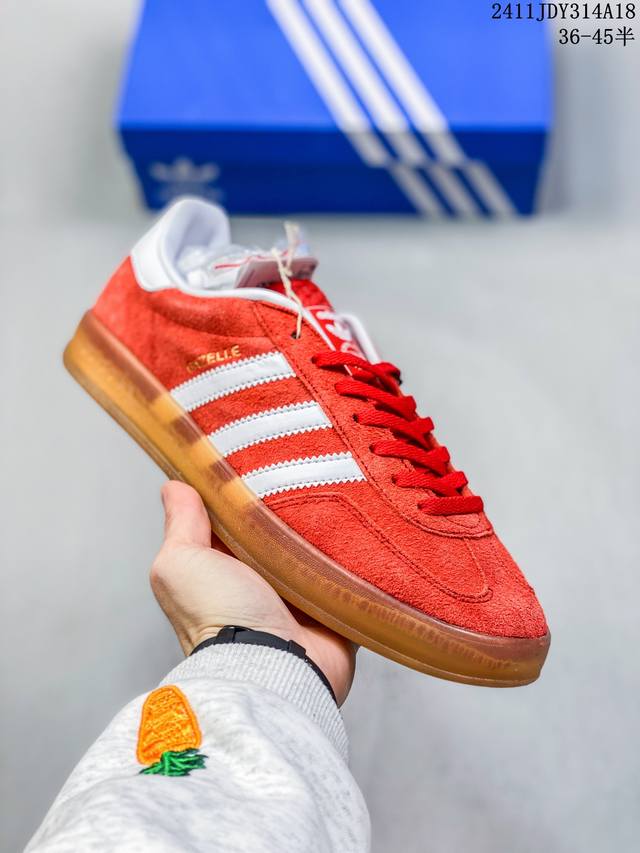 真标adidas Handball Spezial 官方正确版本 阿迪达斯经典款 复古休闲板鞋 全鞋采用反毛皮制作 牛筋耐磨大底 承载青春情怀的板鞋 经典三条杠