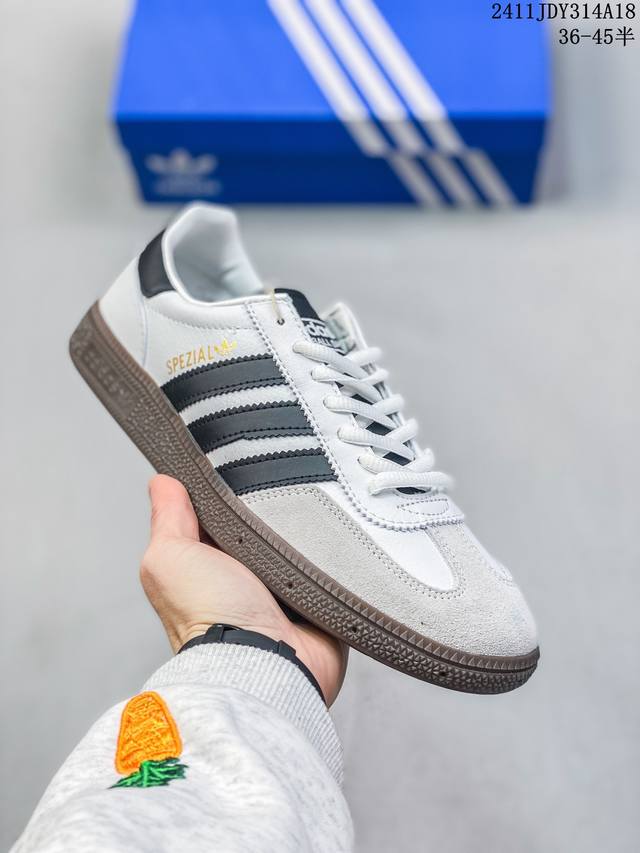 真标adidas Handball Spezial 官方正确版本 阿迪达斯经典款 复古休闲板鞋 全鞋采用反毛皮制作 牛筋耐磨大底 承载青春情怀的板鞋 经典三条杠