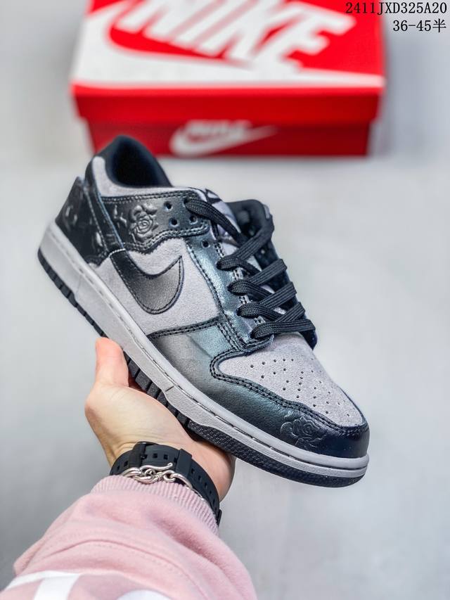 公司级带半码耐克nike Sb Zoom Dunk Low 板鞋 系列经典百搭休闲运动板鞋 鞋舌的填充，使舒适性大大提升，同时也更方便穿脱中底部分则加入了脚感柔