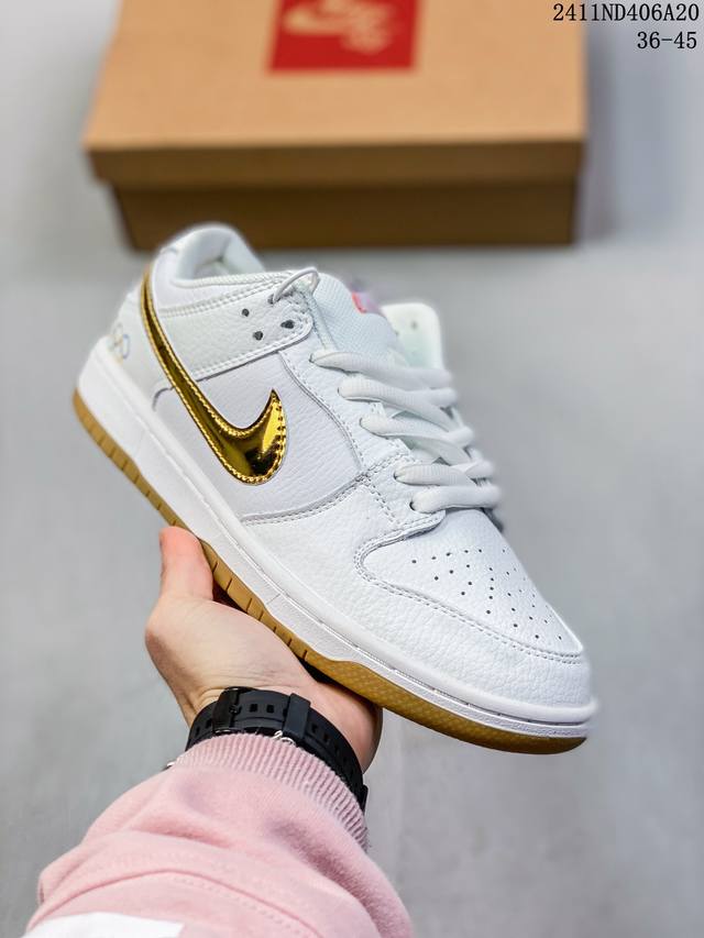 福利特价 耐克nike Sb Zoom Dunk Low 板鞋 系列经典百搭休闲运动板鞋 鞋舌的填充，使舒适性大大提升，同时也更方便穿脱中底部分则加入了脚感柔软