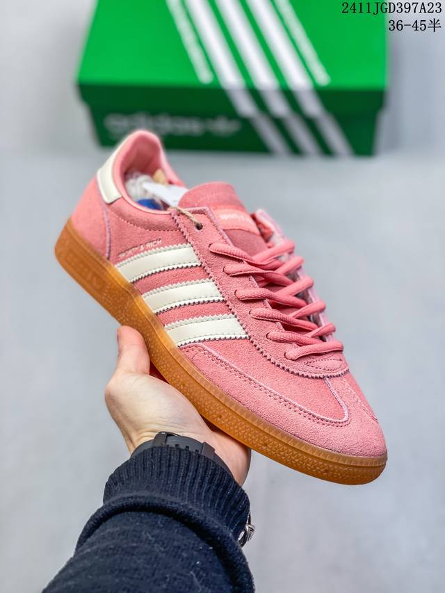 Adidas Handball Spezial 三叶草手球特别版圣帕特里克节联名款 全鞋采用yezzy500一样的皮料 灯芯绒皮面材质 特殊工艺技术 原盒包装