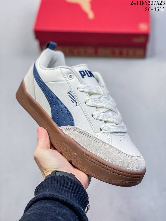 Puma 彪马 男女运动板鞋，原楦原纸版开发版型，采用环保皮革组合鞋面材质，外置耐磨橡胶大底蕾哈娜同系面包鞋太好看了！彪马puma Park Lifestyle