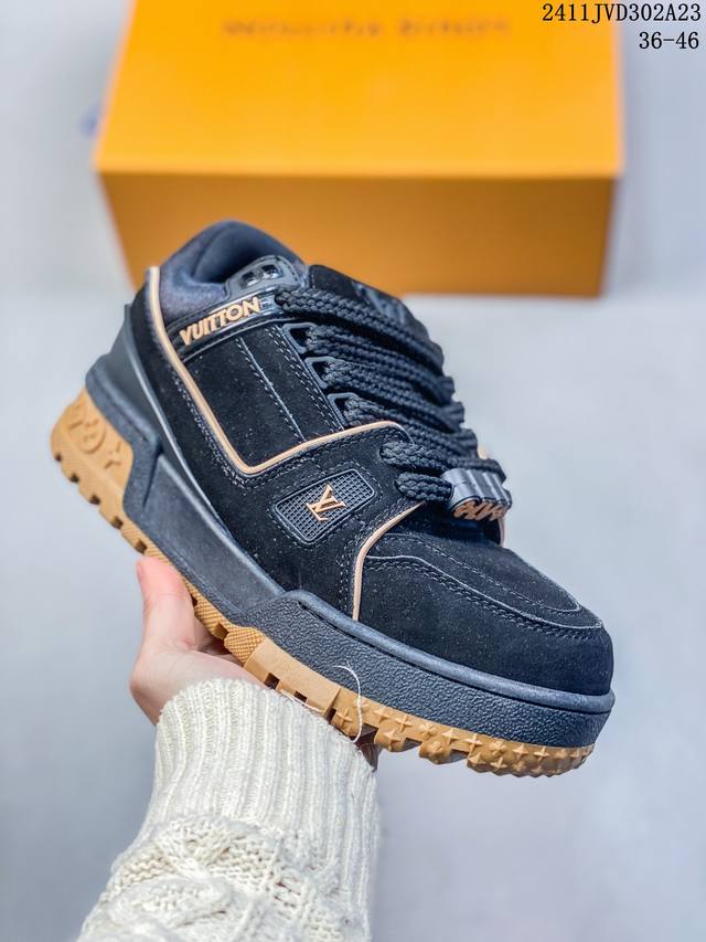 公司级路易威登 Louis Vuitton Lv路易威登板鞋 新款 Lv Trainer最新配色运动鞋 L家 篮球鞋风格运动鞋 该鞋由艺术总监 Virgil A