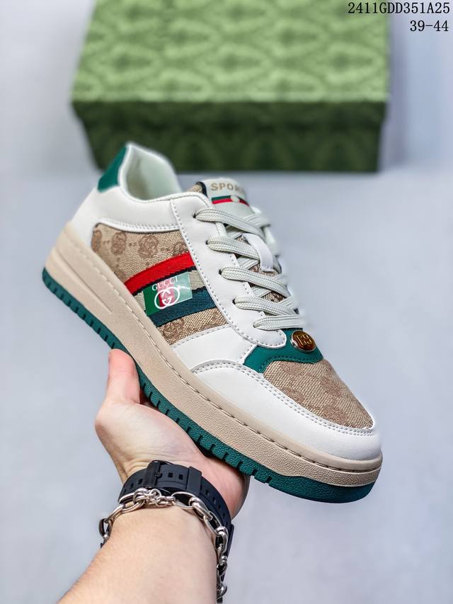 Gucci 轻奢单品鞋 广东品质原厂 高奢古驰gucci Screener Gg High-Top Sneaker休闲潮鞋系列意大利进口超软小牛皮+刺绣搭配 原