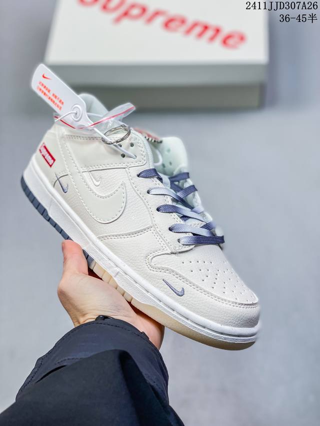 公司级带半码耐克nike Sb Zoom Dunk Low 板鞋 系列经典百搭休闲运动板鞋 鞋舌的填充，使舒适性大大提升，同时也更方便穿脱中底部分则加入了脚感柔