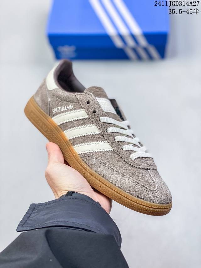 公司级adidas Handball Spezial 官方正确版本 阿迪达斯经典款 复古休闲板鞋 全鞋采用反毛皮制作 牛筋耐磨大底 承载青春情怀的板鞋 经典三条