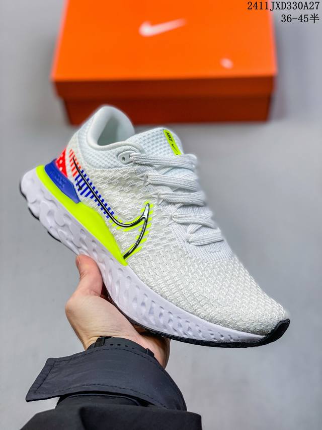 公司级nk Zoomx Invincible Run Flyknit Fk3 不可战胜3代系列轻量飞织低帮休闲运动慢跑鞋 Do9496 此鞋专为短跑运动员而生，